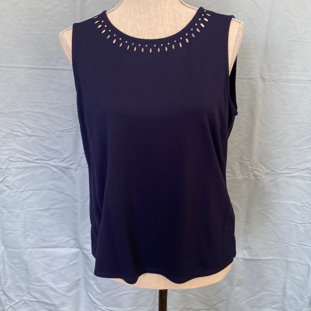 Brooks brothers size medium tank with cut out around the neck Worn twice Navy